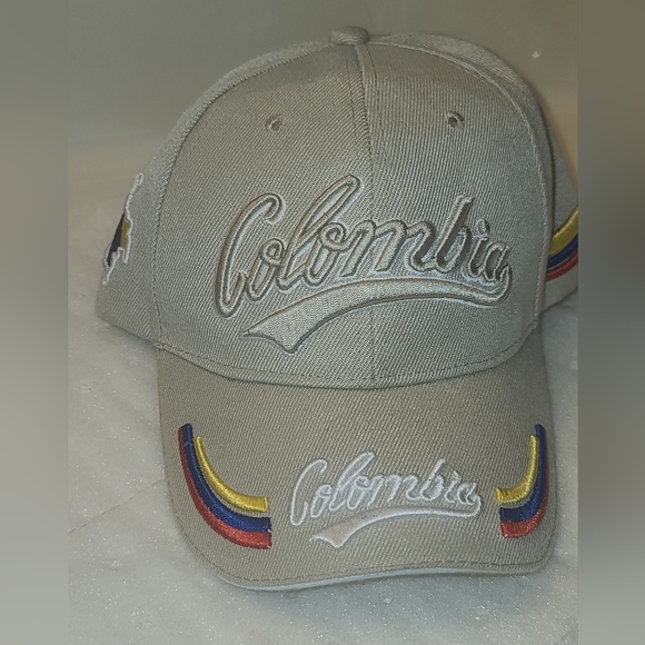 Tan Colombia Strapback - Picture 1 of 9